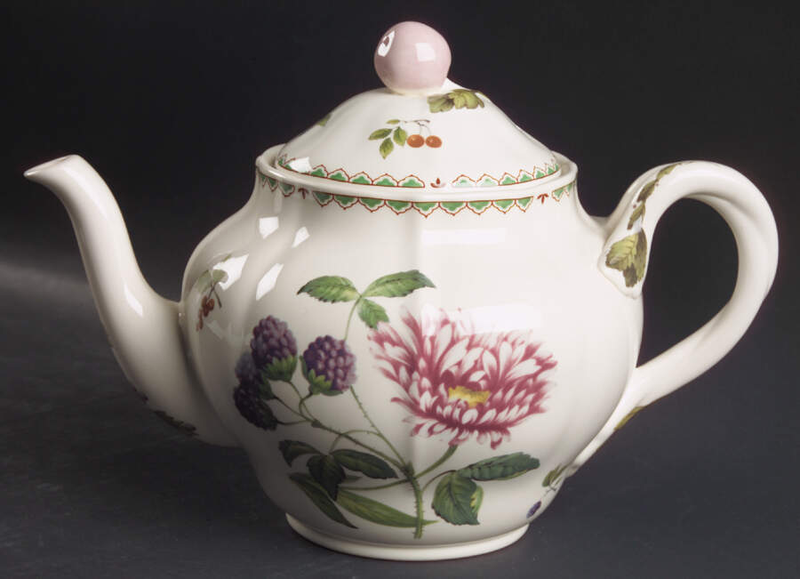 Victoria Teapot & Lid by Spode-1