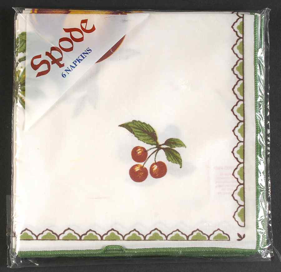 Victoria Cloth Napkin - Set of 6 by Spode-1