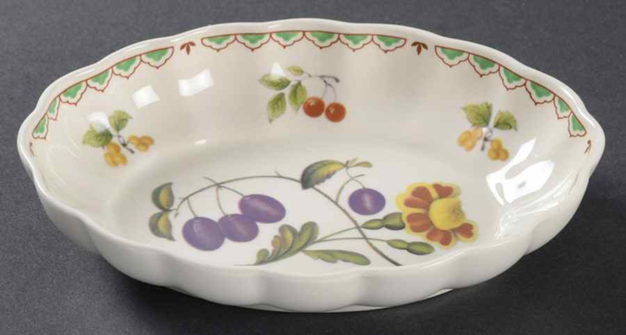 Victoria Small Oval Fluted Dish by Spode-1
