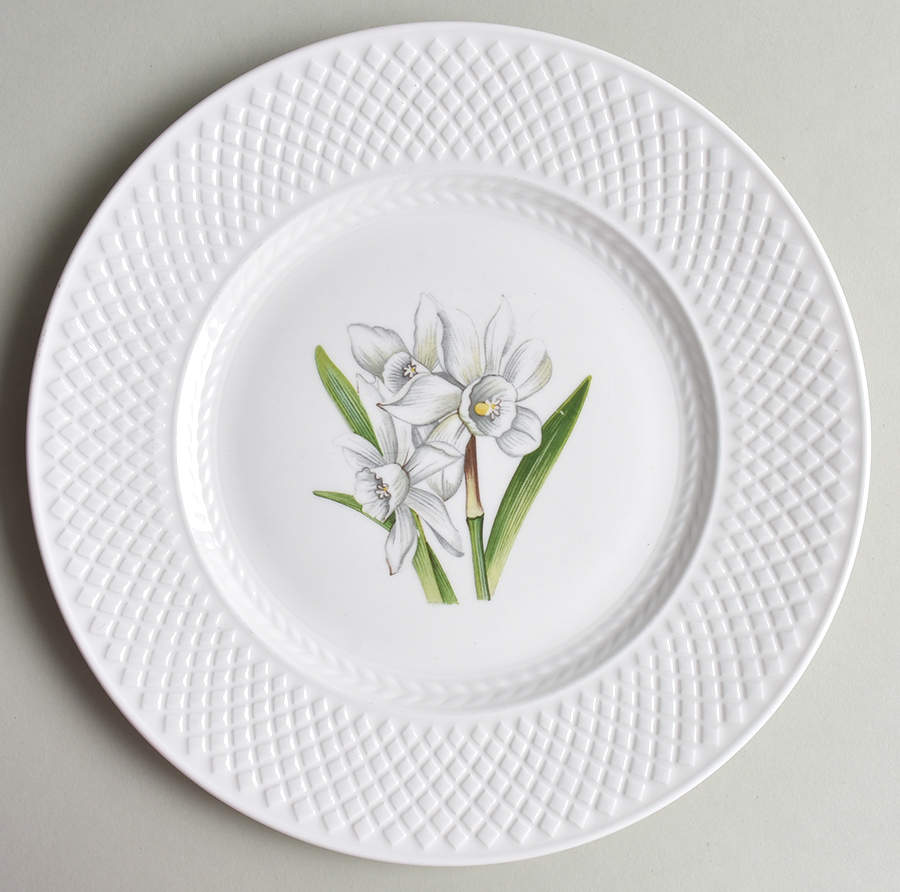Virginia (Bone, Newer) Accent Luncheon Plate by Spode-1