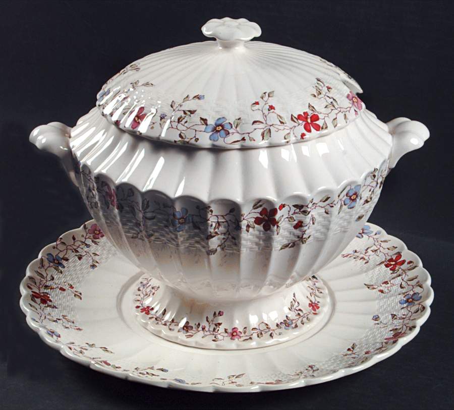Wicker Dale Tureen & Lid w/Underplate by Spode-1