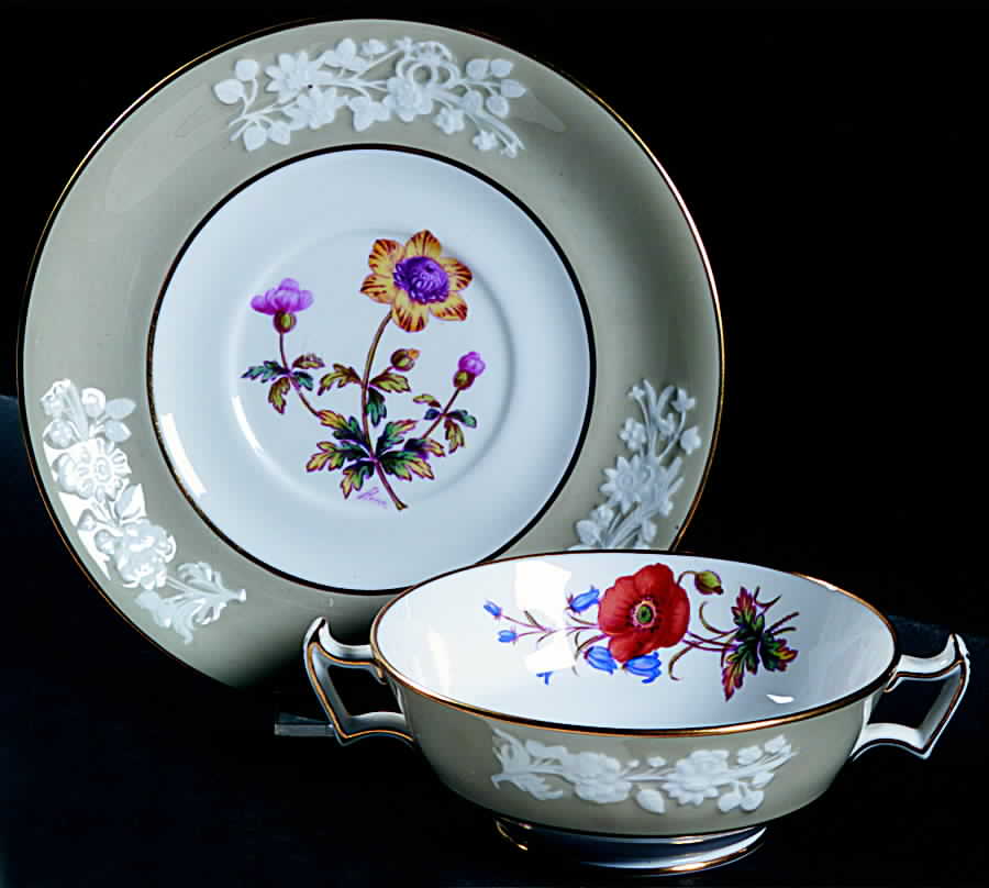 Y2855 Footed Cream Soup Bowl & Saucer Set by Spode-1