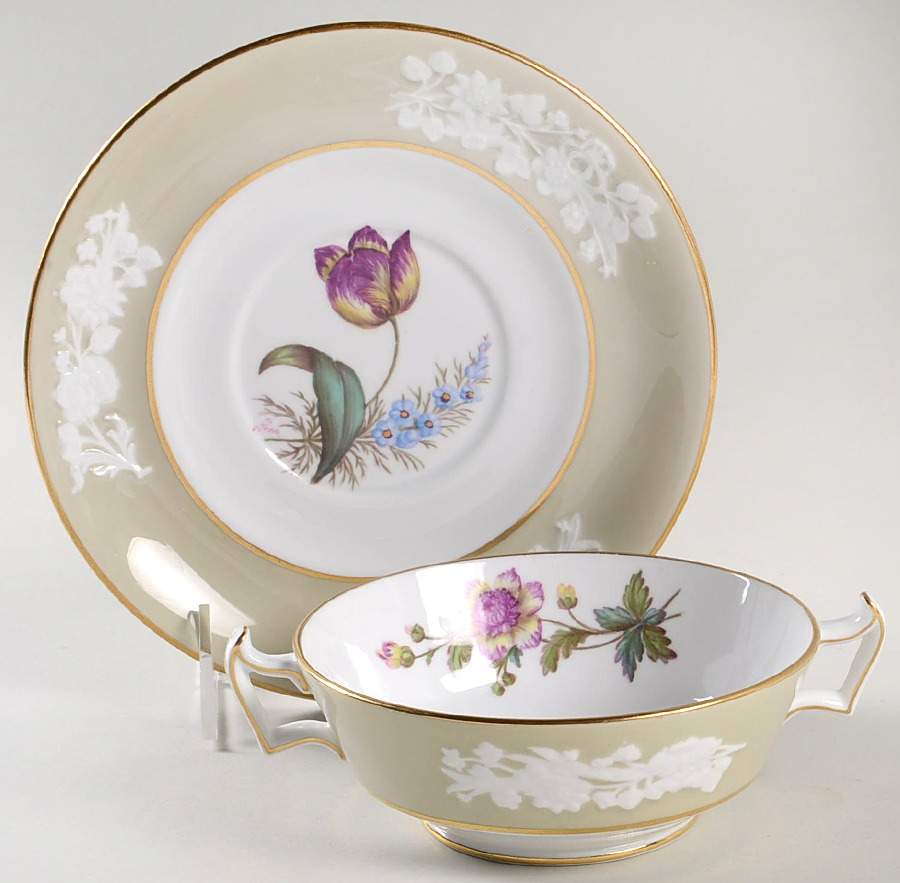 Y2855 Footed Cream Soup Bowl & Saucer Set by Spode-1