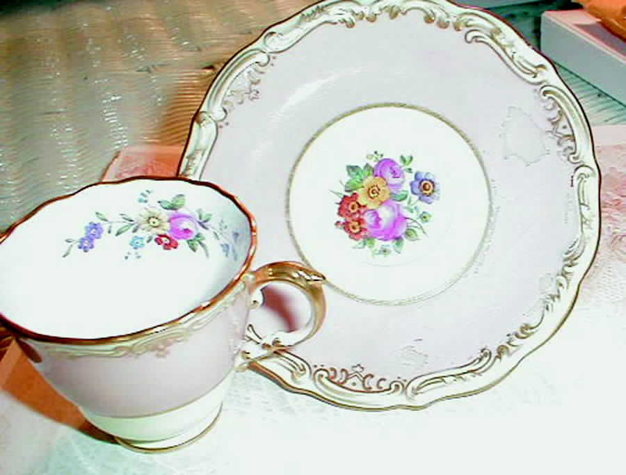 Y4315 Footed Cup & Saucer Set by Spode-1