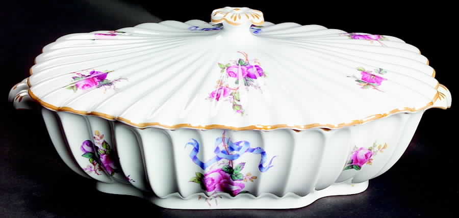 Y5775 Oval Covered Vegetable by Spode-1