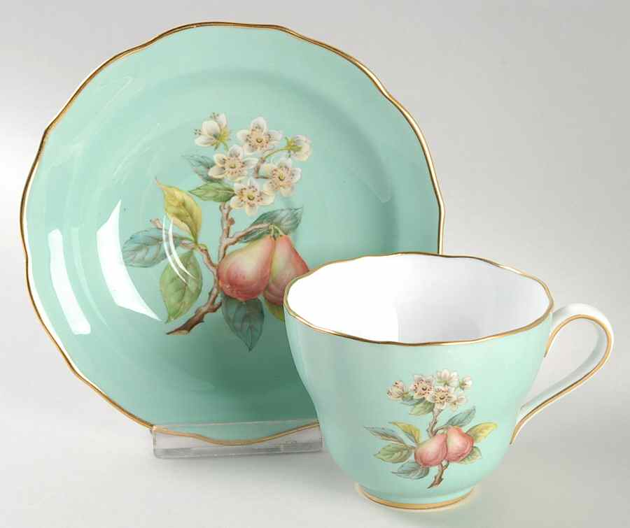 Y6630 Flat Cup & Saucer Set by Spode-1