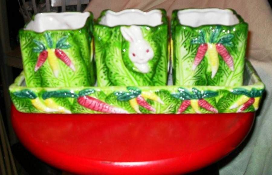 Bunny Lane Herb Pots W/Tray (3 Motif Herb Pots & 1 Tray) by Strata Group-1