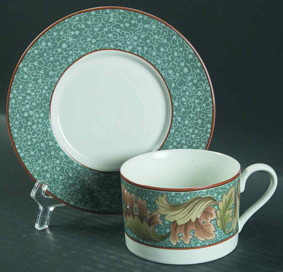 Acanthus Flat Cup & Saucer Set by Sasaki-1