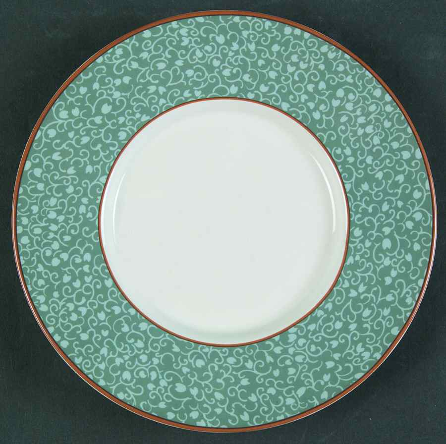 Acanthus Saucer by Sasaki-1
