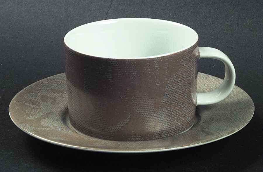 Amaryllis Flat Cup & Saucer Set by Sasaki-1