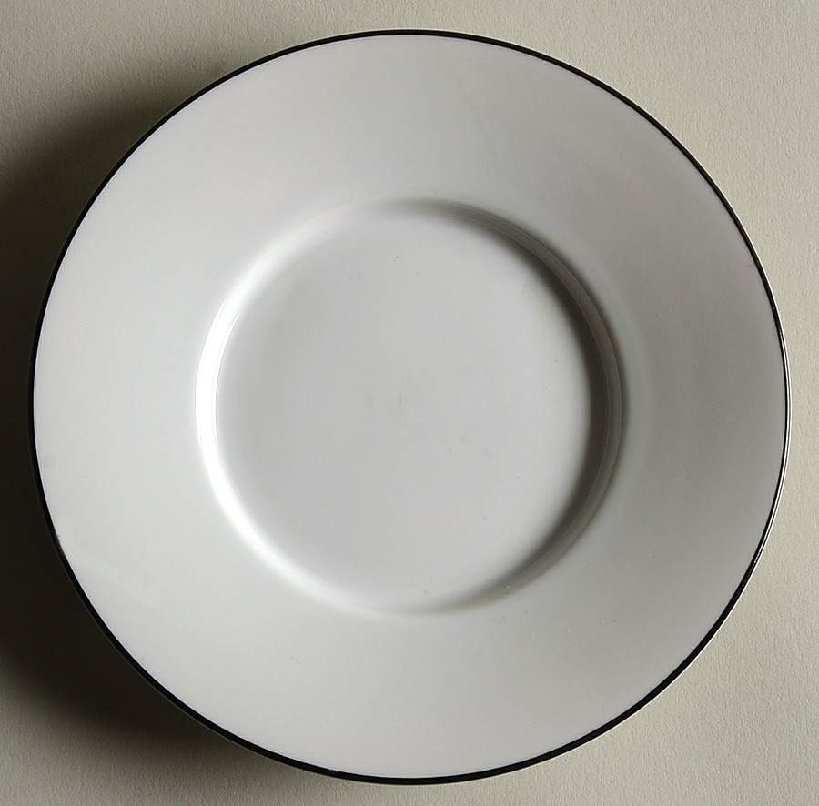 Black Line Saucer by Sasaki-1