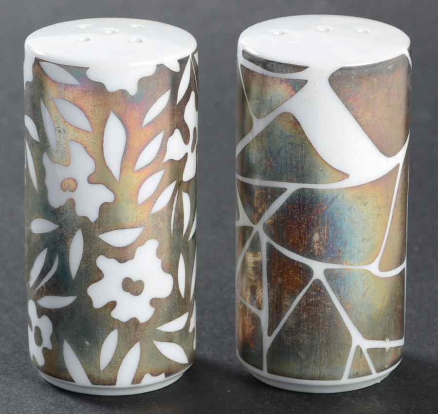 Cleo Salt & Pepper Set by Sasaki-1