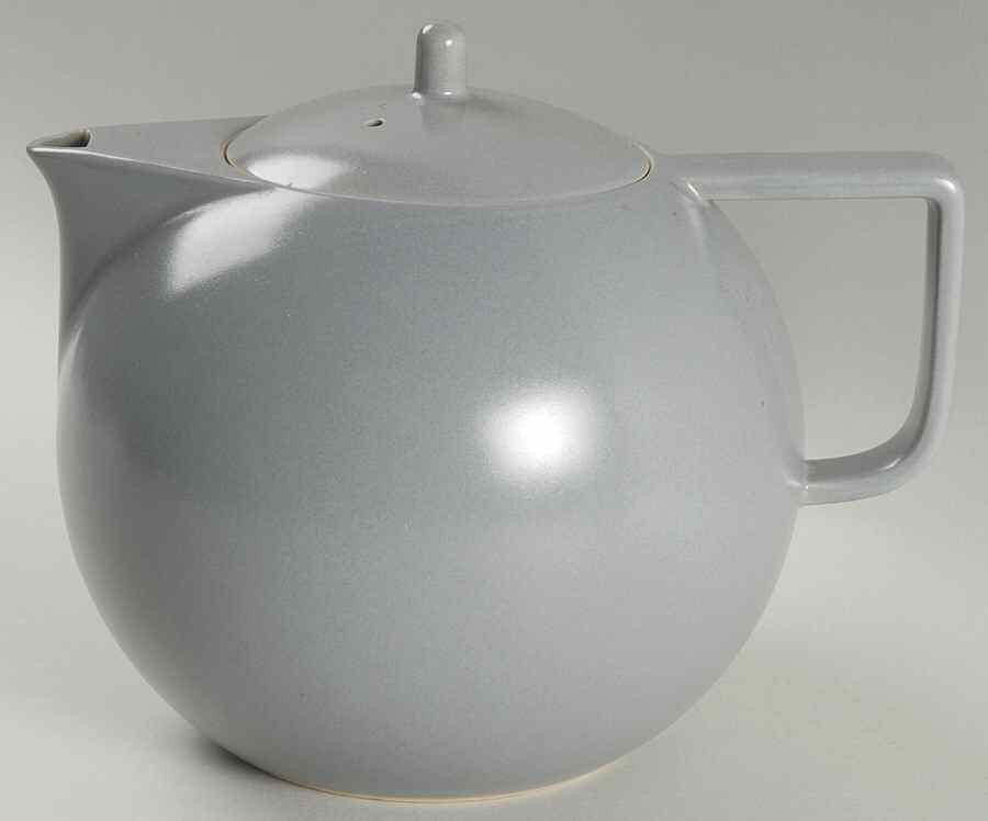 Colorstone Matte Gray Teapot & Lid by Sasaki-1