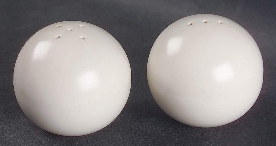 Colorstone White (Not Textured, Matte) Salt & Pepper Set by Sasaki-1