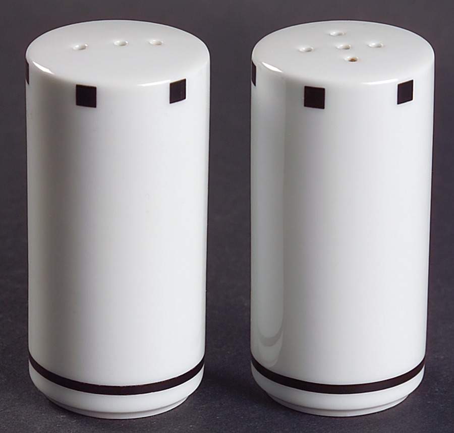 Metropolis Black Salt & Pepper Set by Sasaki-1