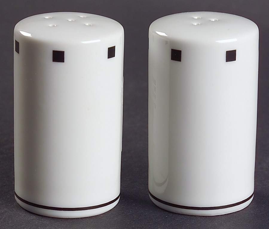 Metropolis Black Salt & Pepper Set by Sasaki-1