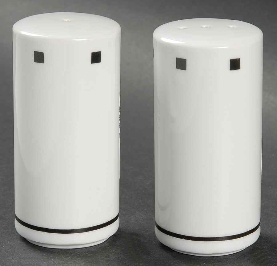 Metropolis Black Salt & Pepper Set by Sasaki-1