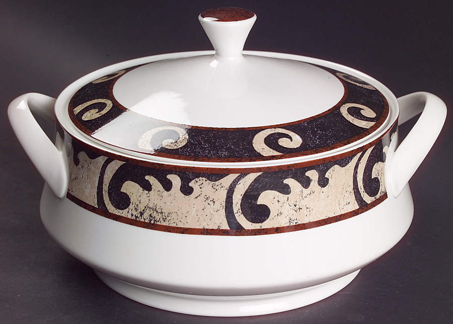 Pompeii Round Covered Vegetable by Sasaki-1