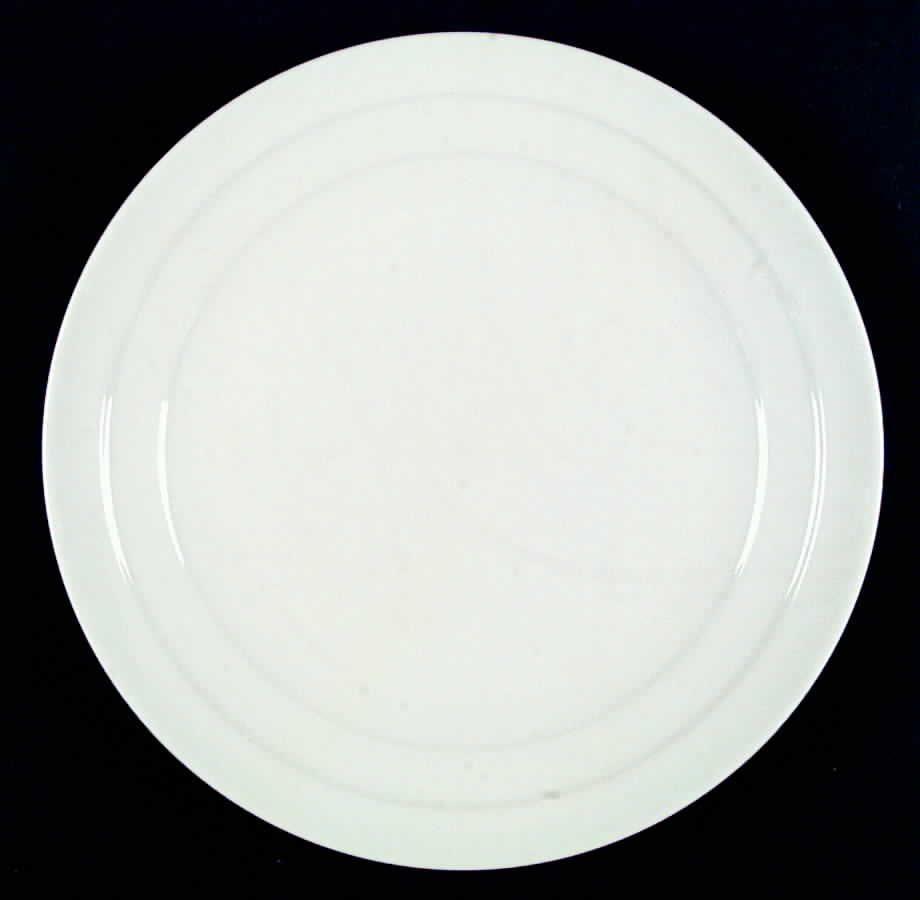 Saturn White Dinner Plate by Sasaki-1