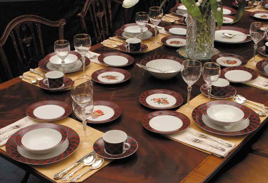 Tartan Plaid Red 50 Piece Estate Set by Sasaki-1