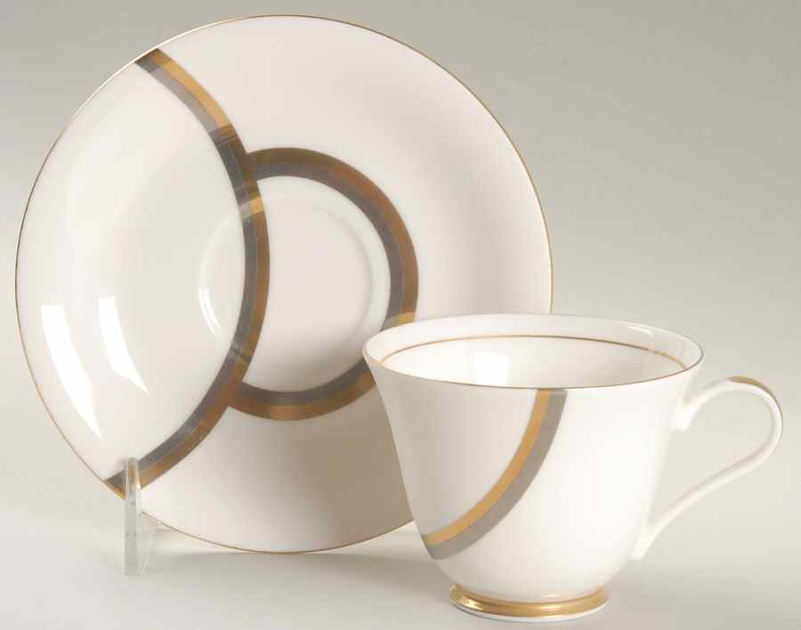 Tucano Frost Footed Cup & Saucer Set by Sasaki-1