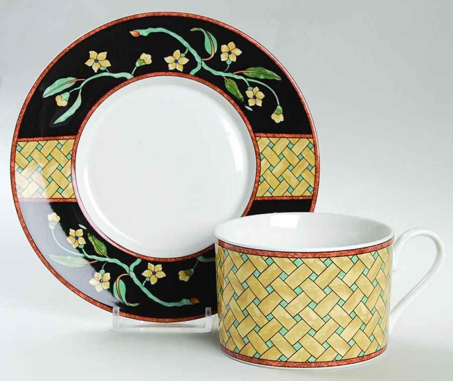Uccello Flat Cup & Saucer Set by Sasaki-1