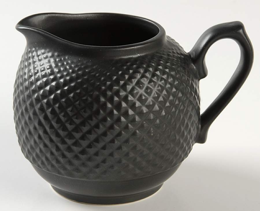 Waffle Black Creamer by Sasaki-1