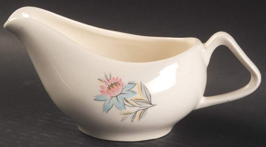Fairlane Round Gravy Boat by Steubenville-1