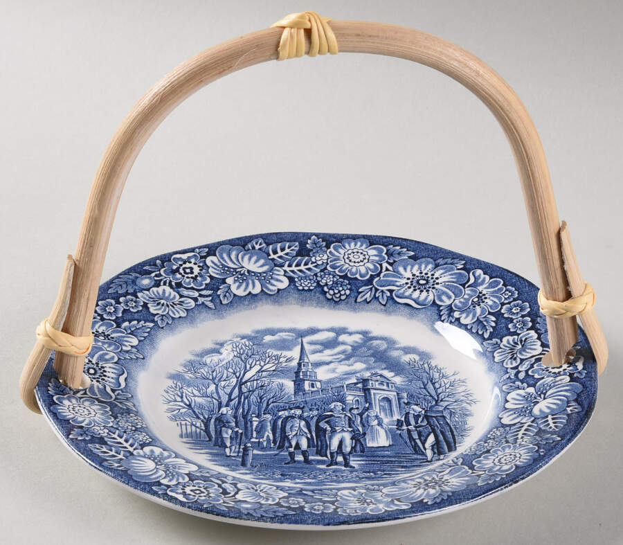 Liberty Blue 5 3/8"-5 5/8" Bamboo Handled Serving Plate  HC by Staffordshire-1