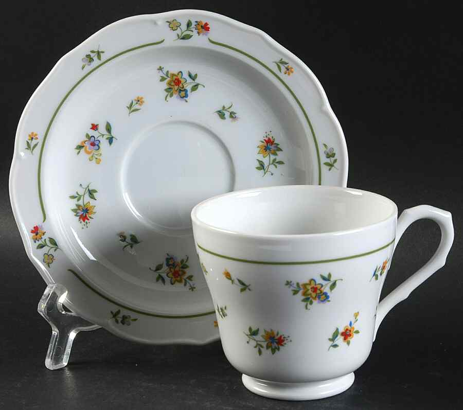 Aristocrat Footed Cup & Saucer Set by Style House-1