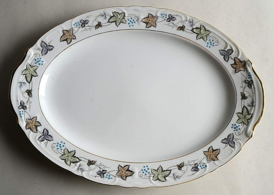 Bordeaux 14" Oval Serving Platter by Style House-1