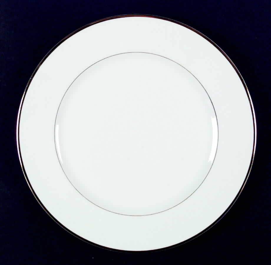 Bridal Wreath Dinner Plate by Style House-1