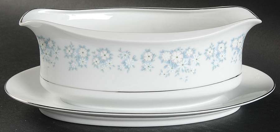 Damask (Rim Shape) Gravy Boat with Attached Underplate by Style House-1