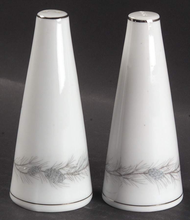 Duchess Salt & Pepper Set by Style House-1