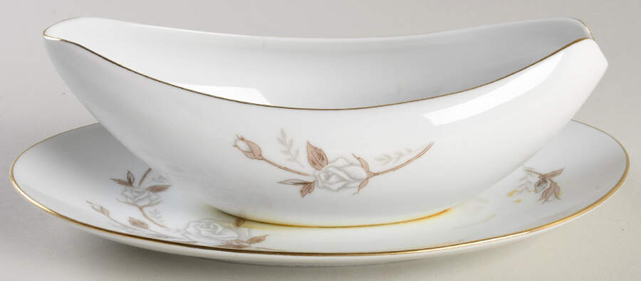 Lady Fair Gravy Boat with Attached Underplate by Style House-1