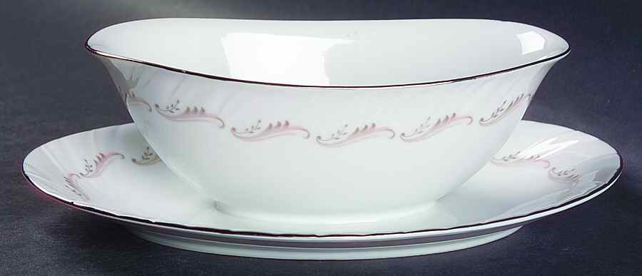 Largo Gravy Boat with Attached Underplate by Style House-1