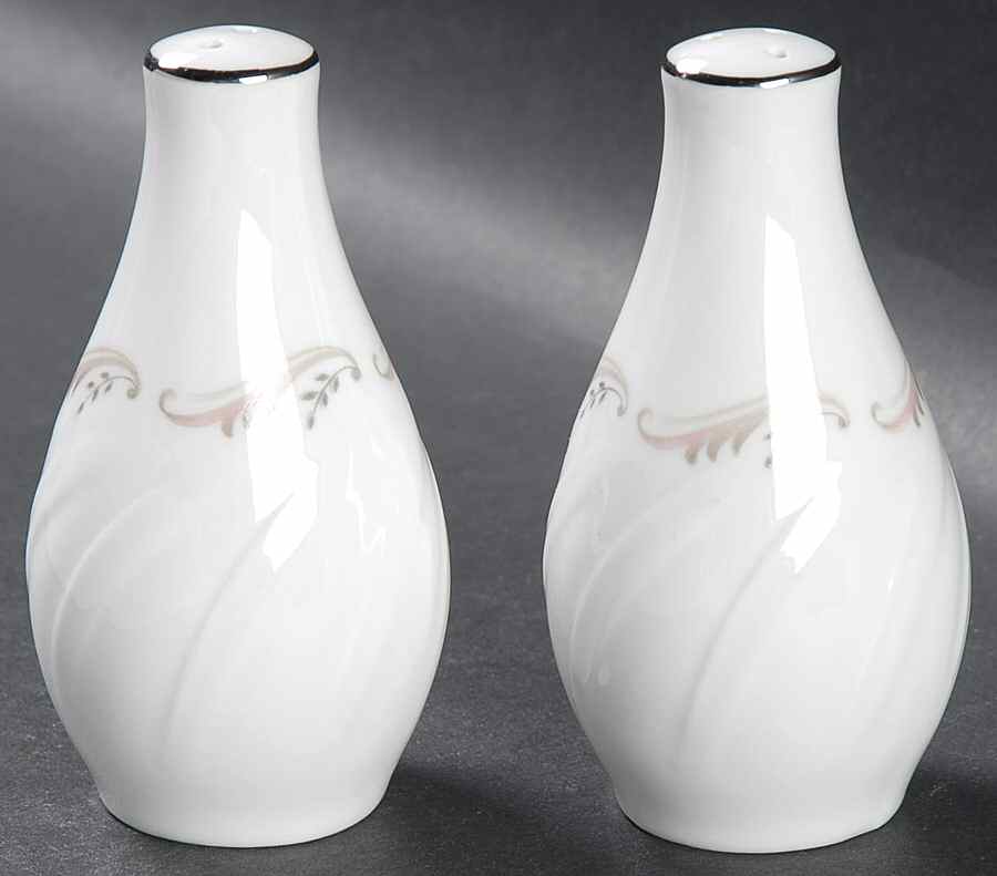 Largo Salt & Pepper Set by Style House-1