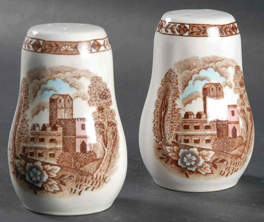 Manor Vista Salt & Pepper Set by Style House-1