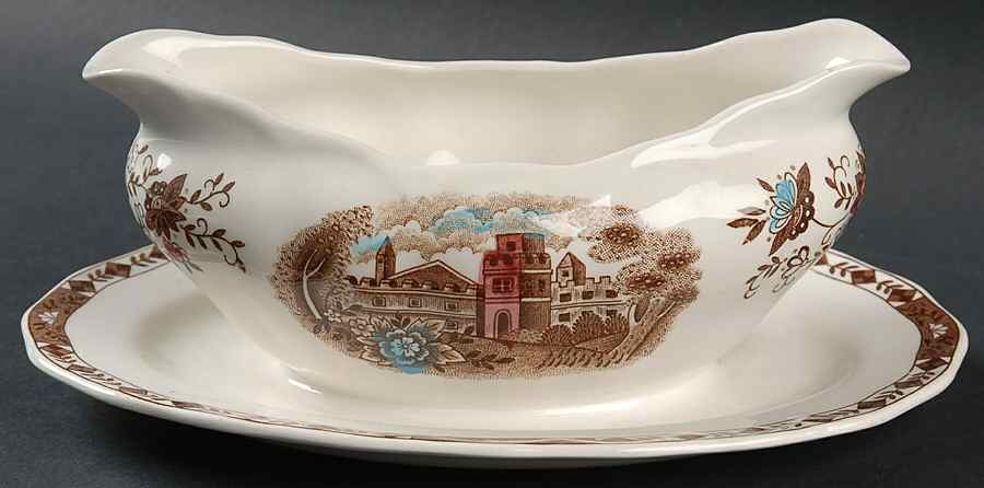 Manor Vista Gravy Boat with Attached Underplate by Style House-1