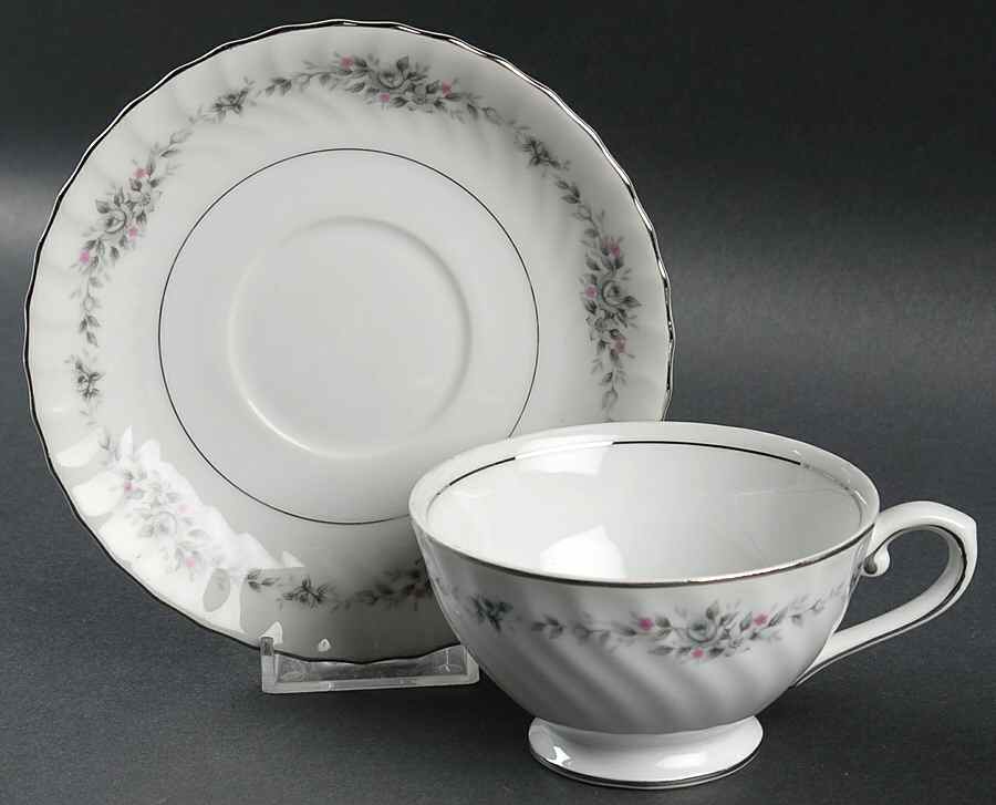 Pierette Footed Cup & Saucer Set by Style House-1