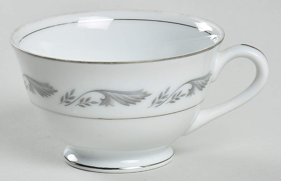 Regal Footed Cup by Style House-1