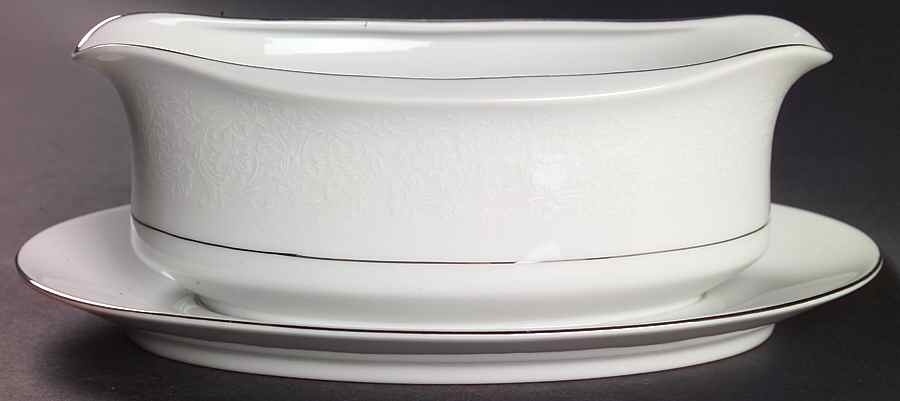 Shannon Gravy Boat with Attached Underplate by Style House-1