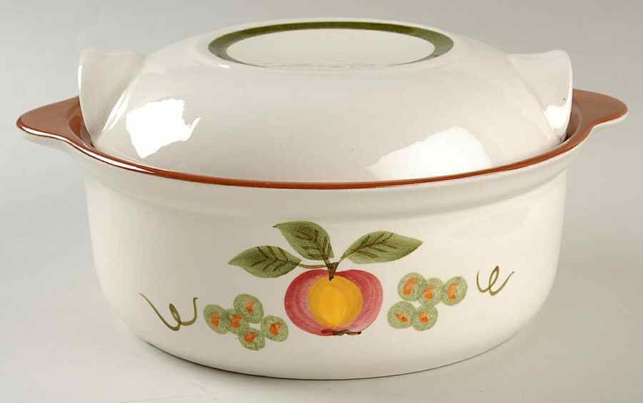 Apple Delight 1.5 Qt Round Covered Casserole by Stangl-1