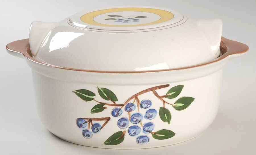Blueberry 1.5 Qt Round Covered Casserole by Stangl-1
