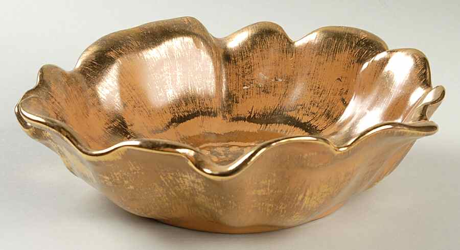 Granada Gold (Gold on Tan Body) 8" Flower Shaped Bowl by Stangl-1
