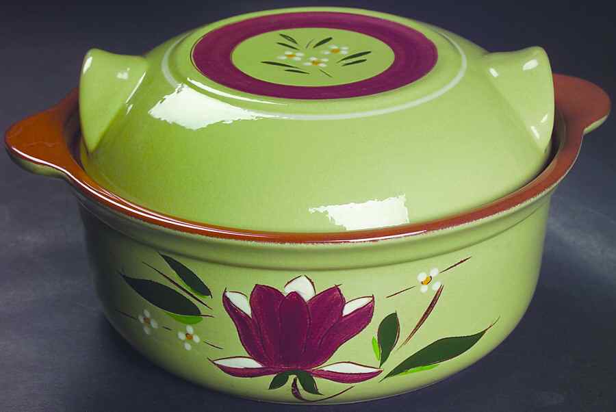 Magnolia 1.5 Qt Round Covered Casserole by Stangl-1