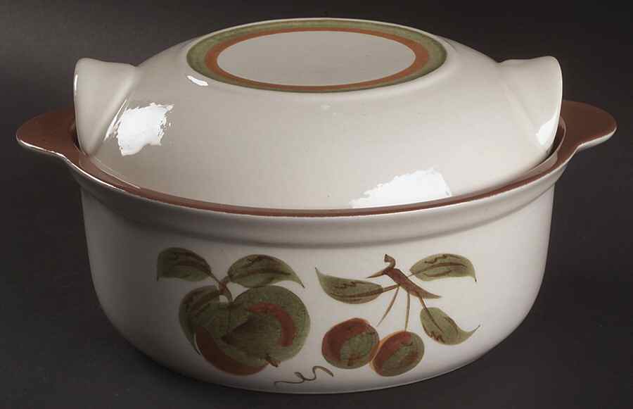 Orchard Song 1.5 Qt Round Covered Casserole by Stangl-1