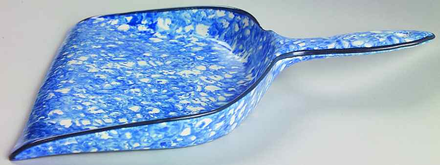 Town & Country Blue Dust Pan by Stangl-1