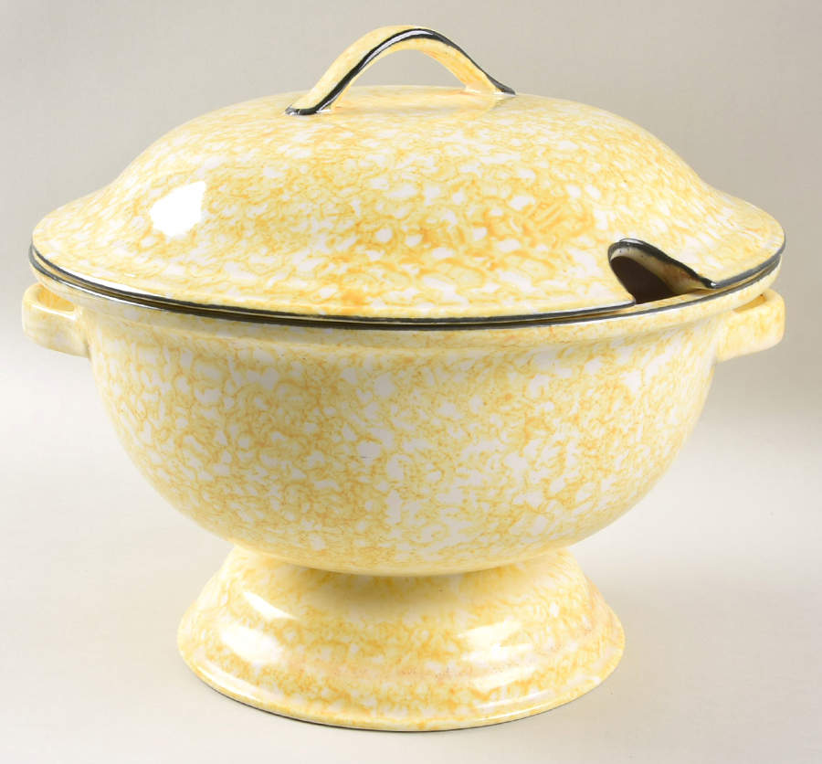 Town & Country Yellow 2 Qt Round Covered Casserole by Stangl-1