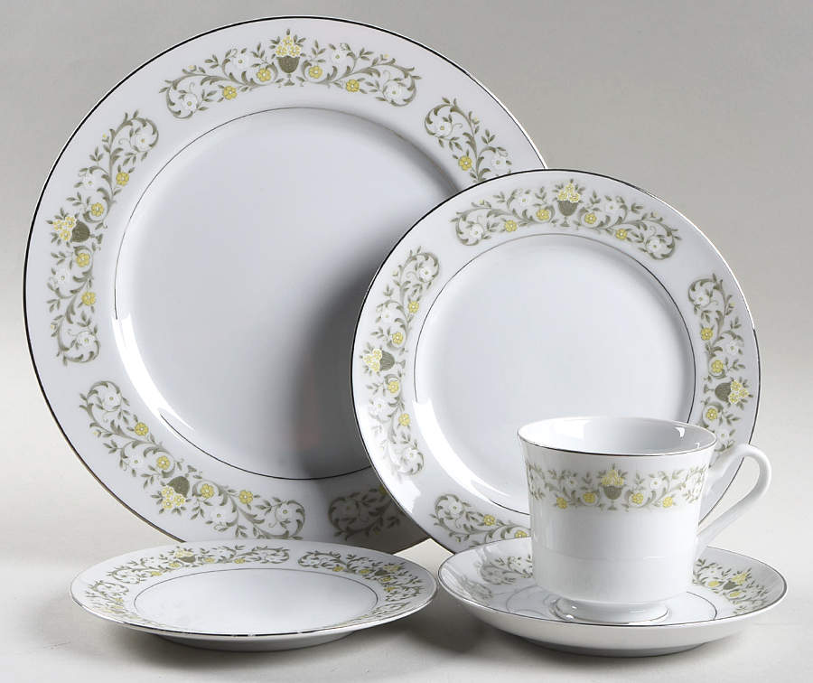 Florentine 5 Piece Place Setting by Sterling China (Japan)-1
